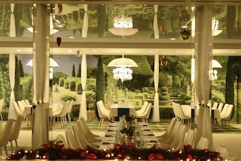 park hotel raya garden