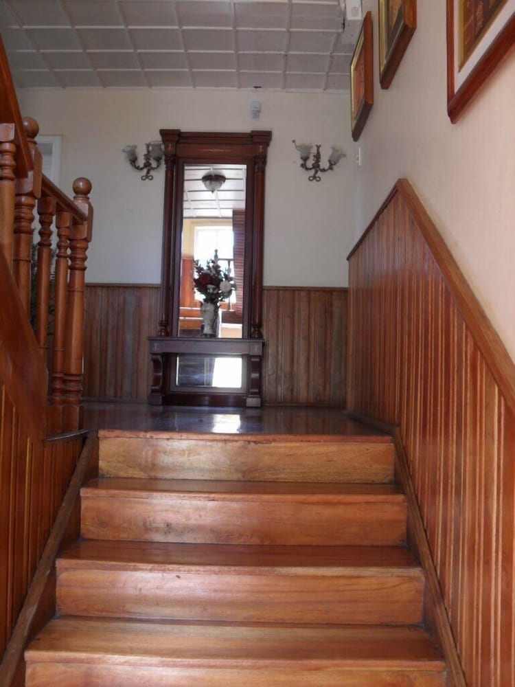 hostal volunteer house