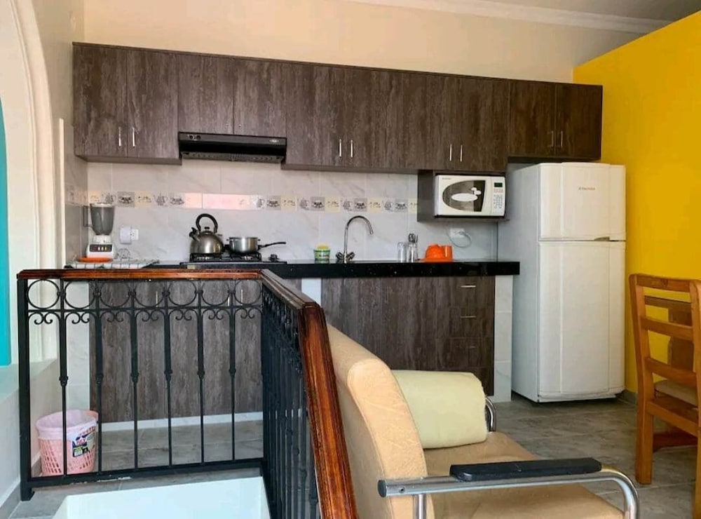 hostal volunteer house