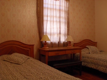 hostal volunteer house