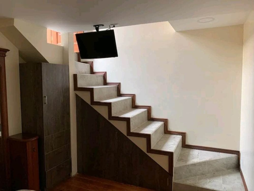 hostal volunteer house