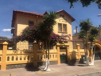 hostal volunteer house