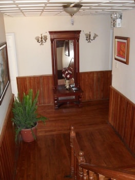 hostal volunteer house