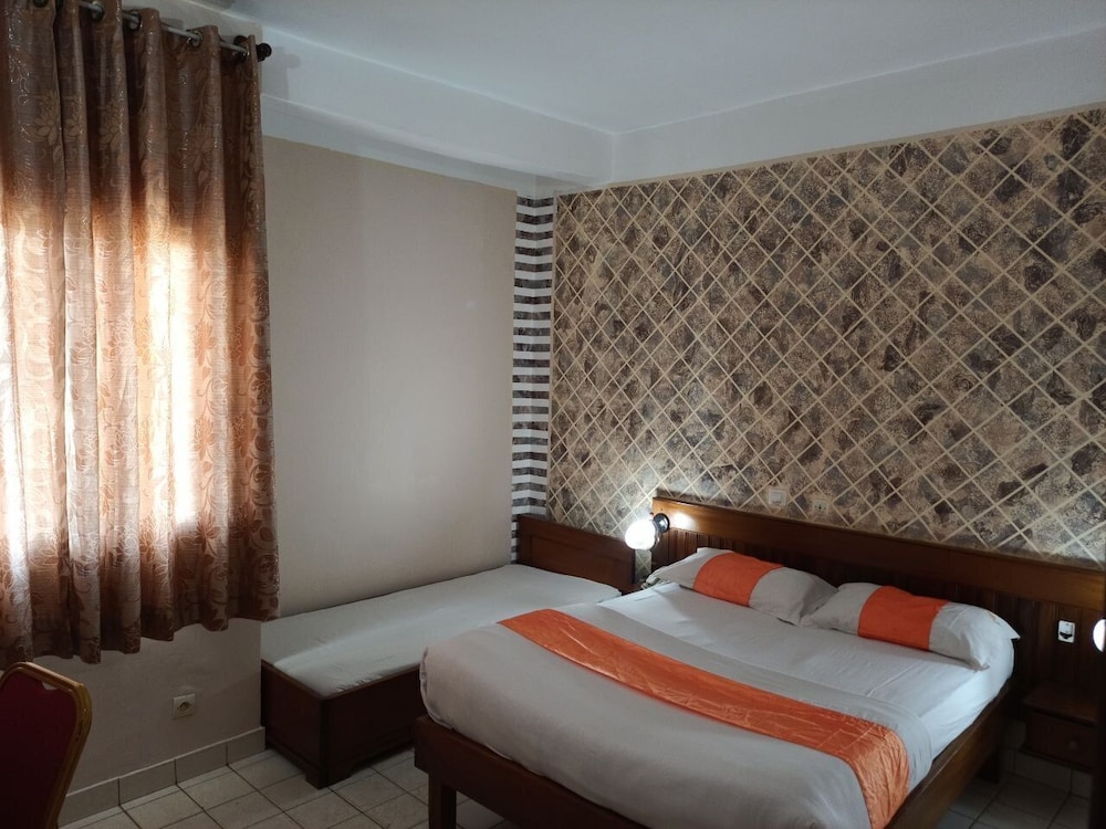 hotel jouvence 2000