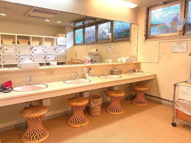hotel de marronnier utsumi onsen
