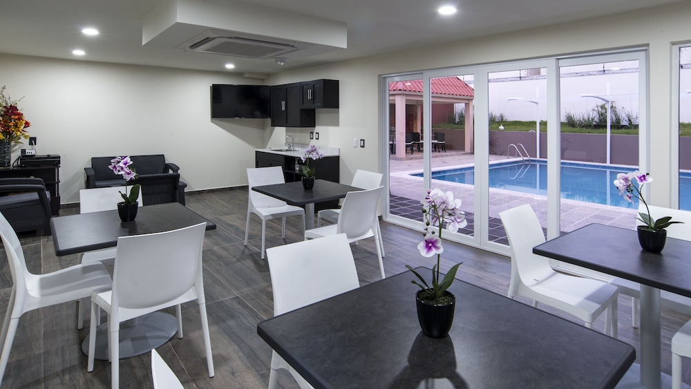 candlewood suites celaya by ihg