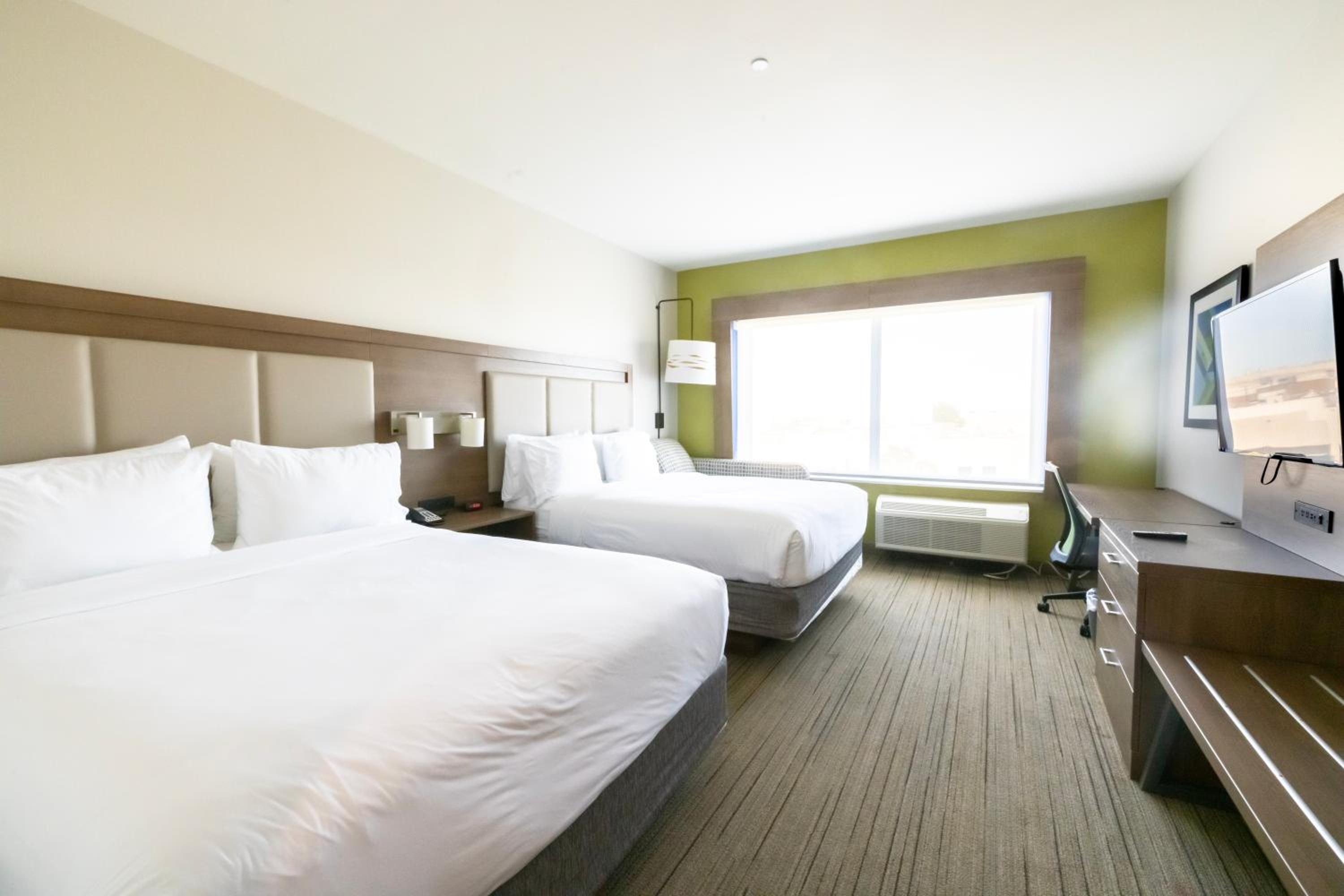 holiday inn express and suites dallas northeast arboretum