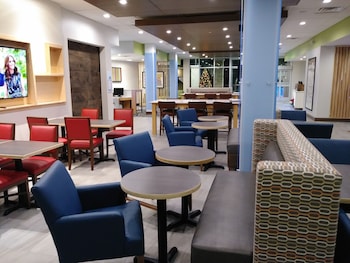 Holiday Inn Express & Suites Dallas Northeast-Arboretum,Dallas>>Corpus Christi,3 star