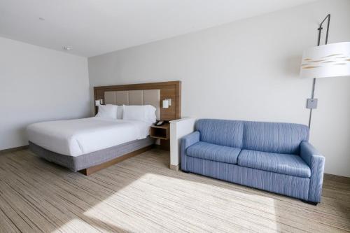 holiday inn express and suites dallas northeast arboretum