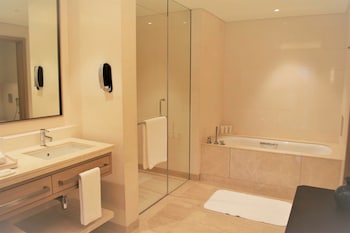 intercontinental fujairah resort by ihg