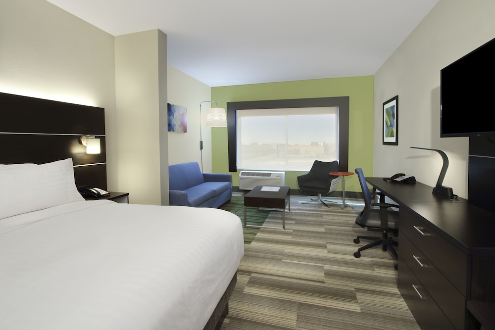 holiday inn express and suites brookshire katy freeway