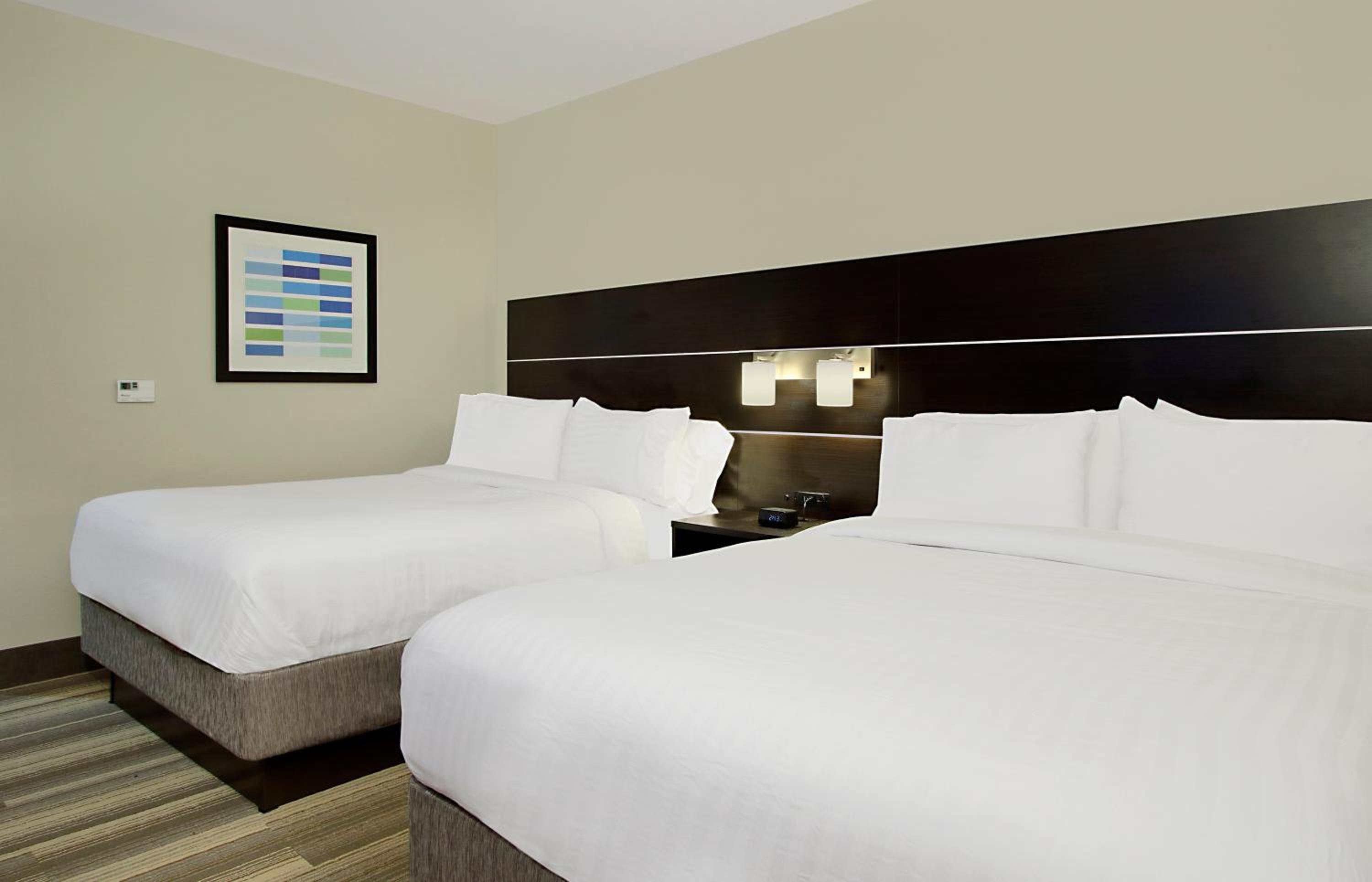 holiday inn express and suites brookshire katy freeway