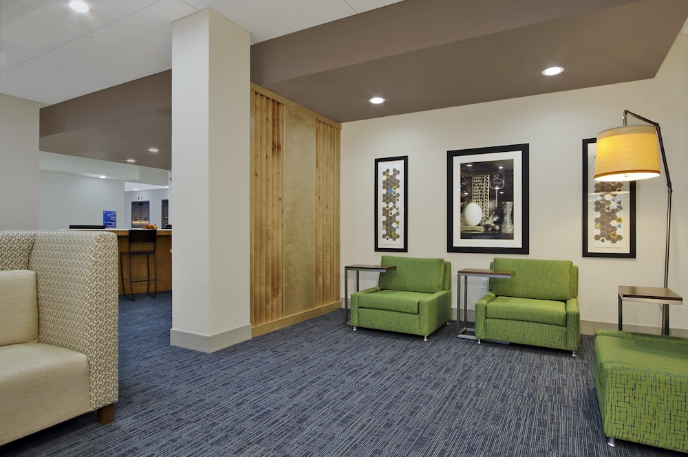 holiday inn express and suites brookshire katy freeway