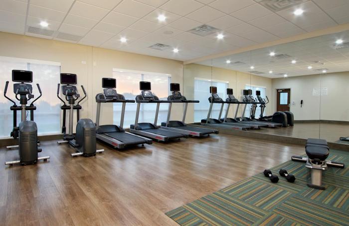 holiday inn express and suites brookshire katy freeway