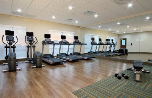 holiday inn express and suites brookshire katy freeway