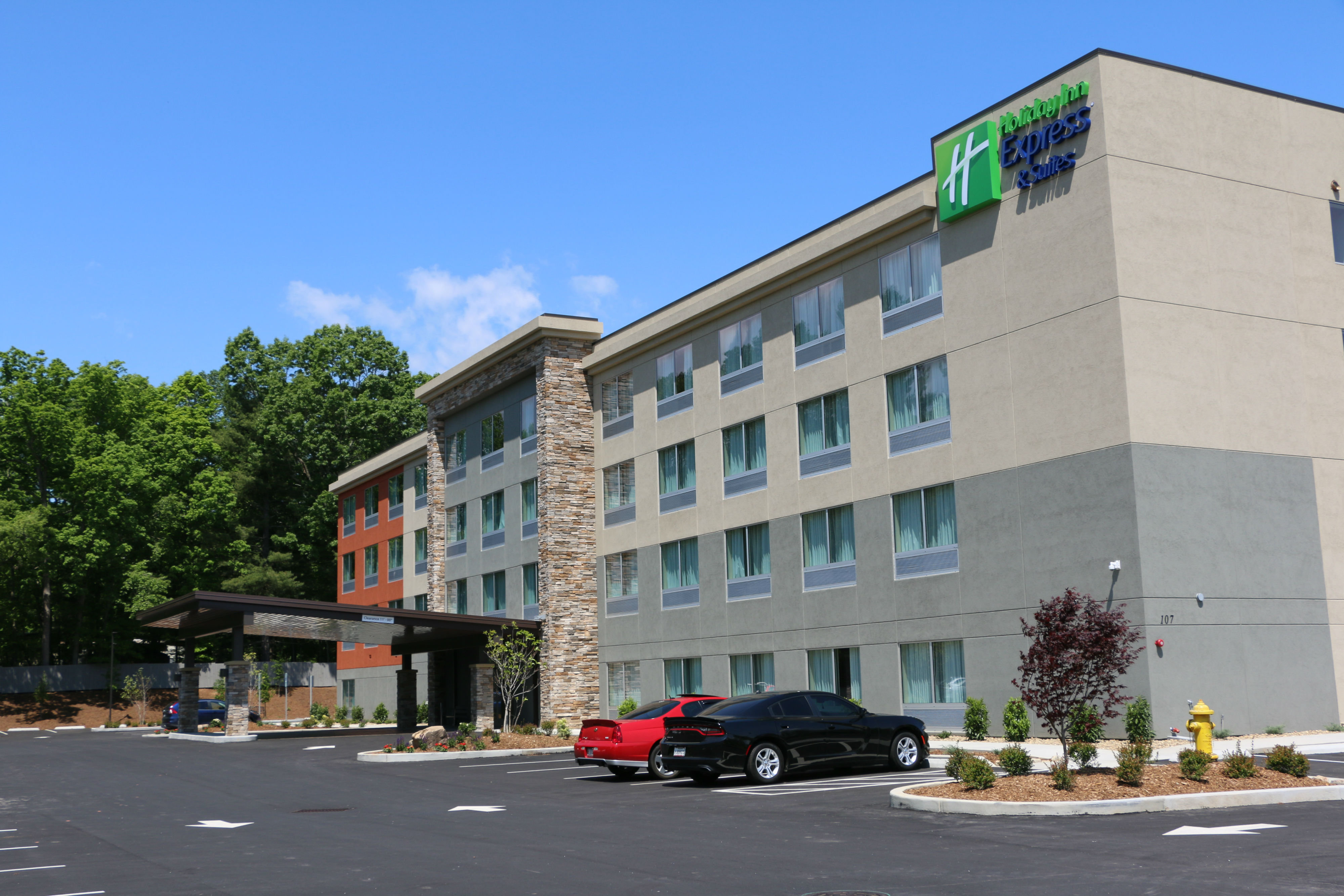holiday inn express and suites hendersonville se f