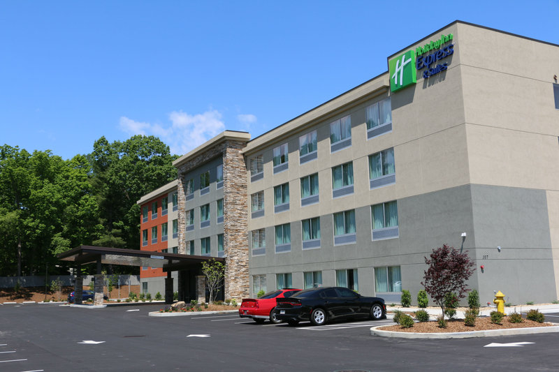 holiday inn express and suites hendersonville se f