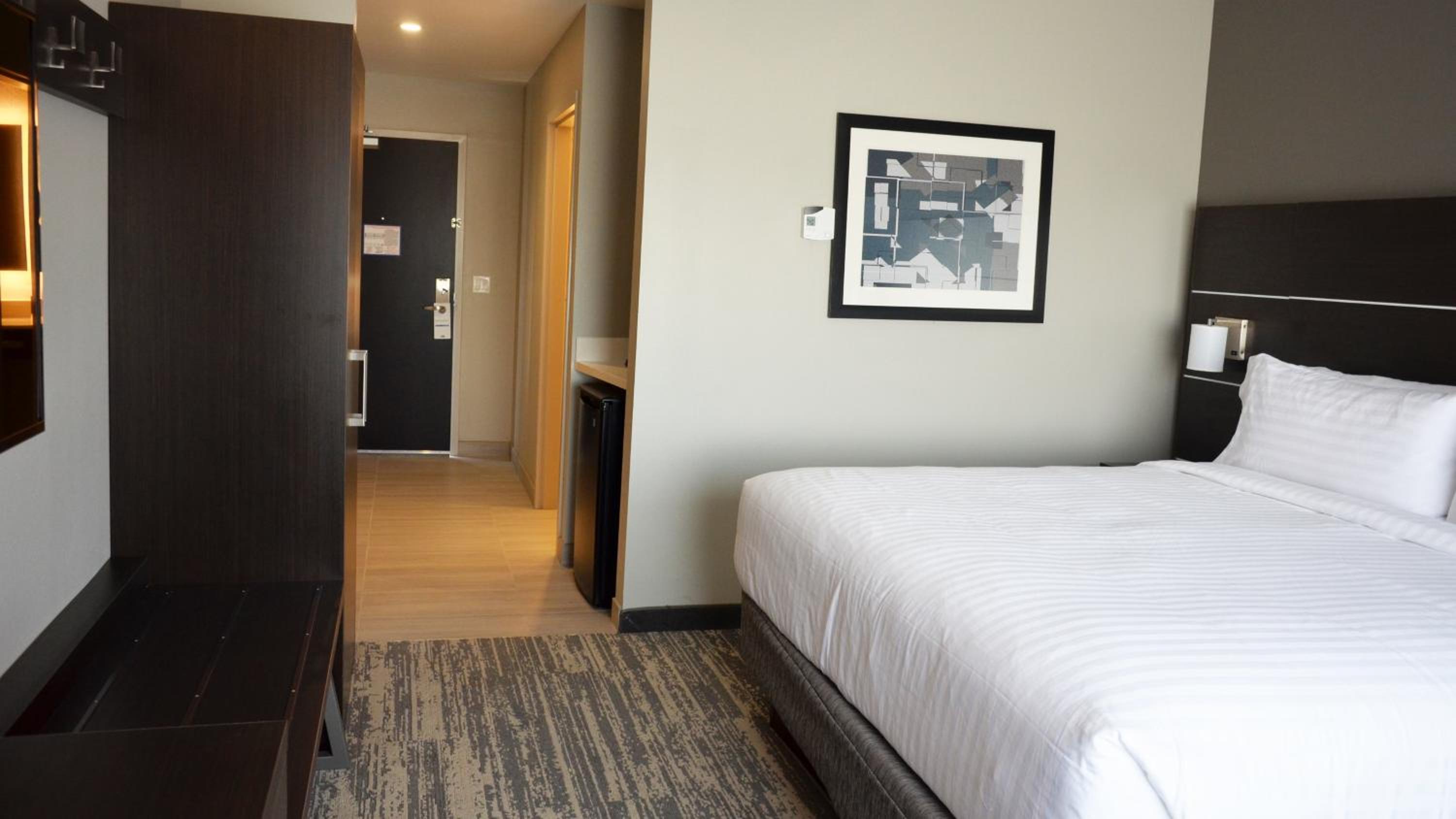 holiday inn express and suites jacksonville w i295