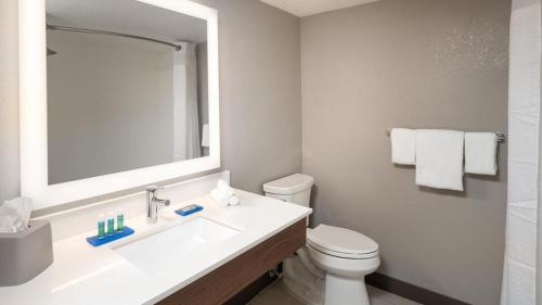 holiday inn express and suites jacksonville w i295
