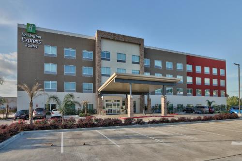 holiday inn express and sts houston east beltway 8