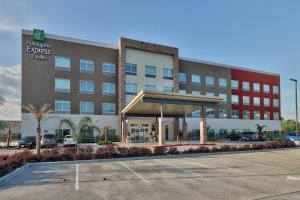 holiday inn express and sts houston east beltway 8