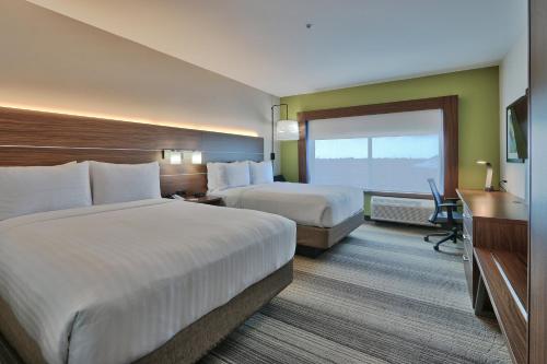 holiday inn express and sts houston east beltway 8
