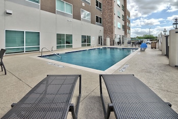 Holiday Inn Express & Sts Houston East - Beltway 8,Channelview>>Beaumont Place,2.5 star