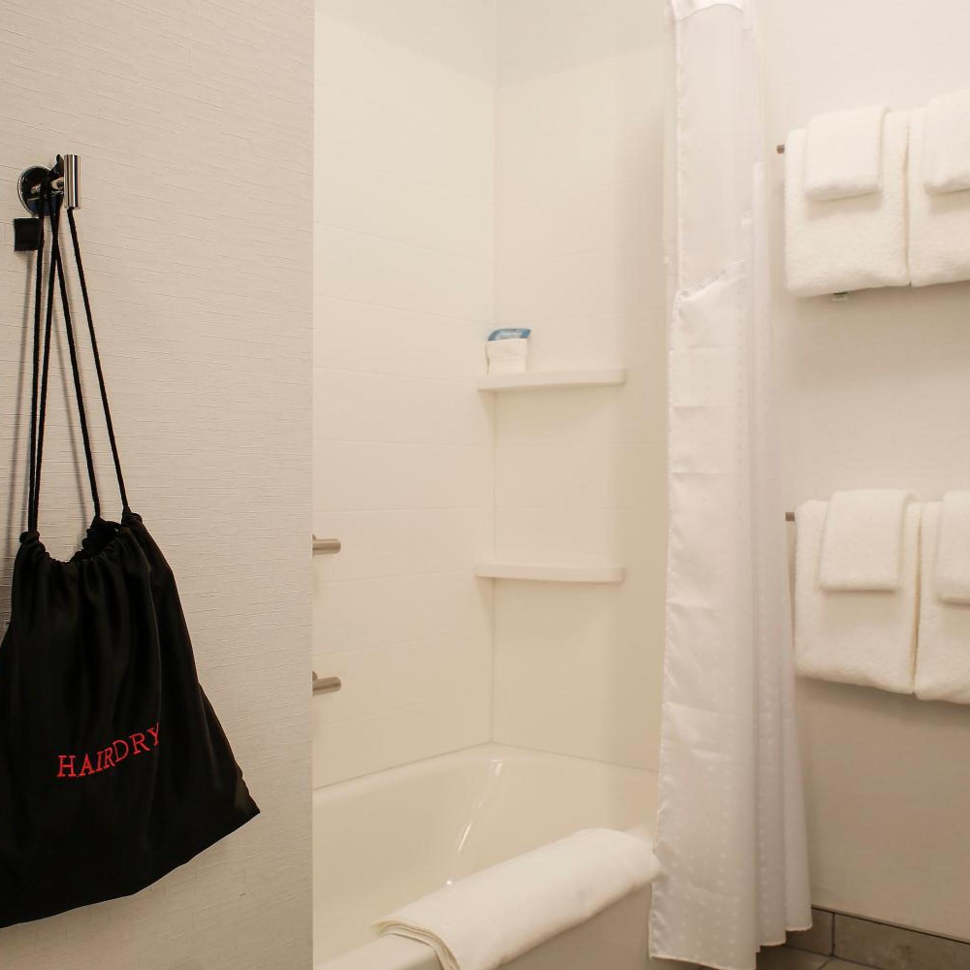 holiday inn express evansville by ihg