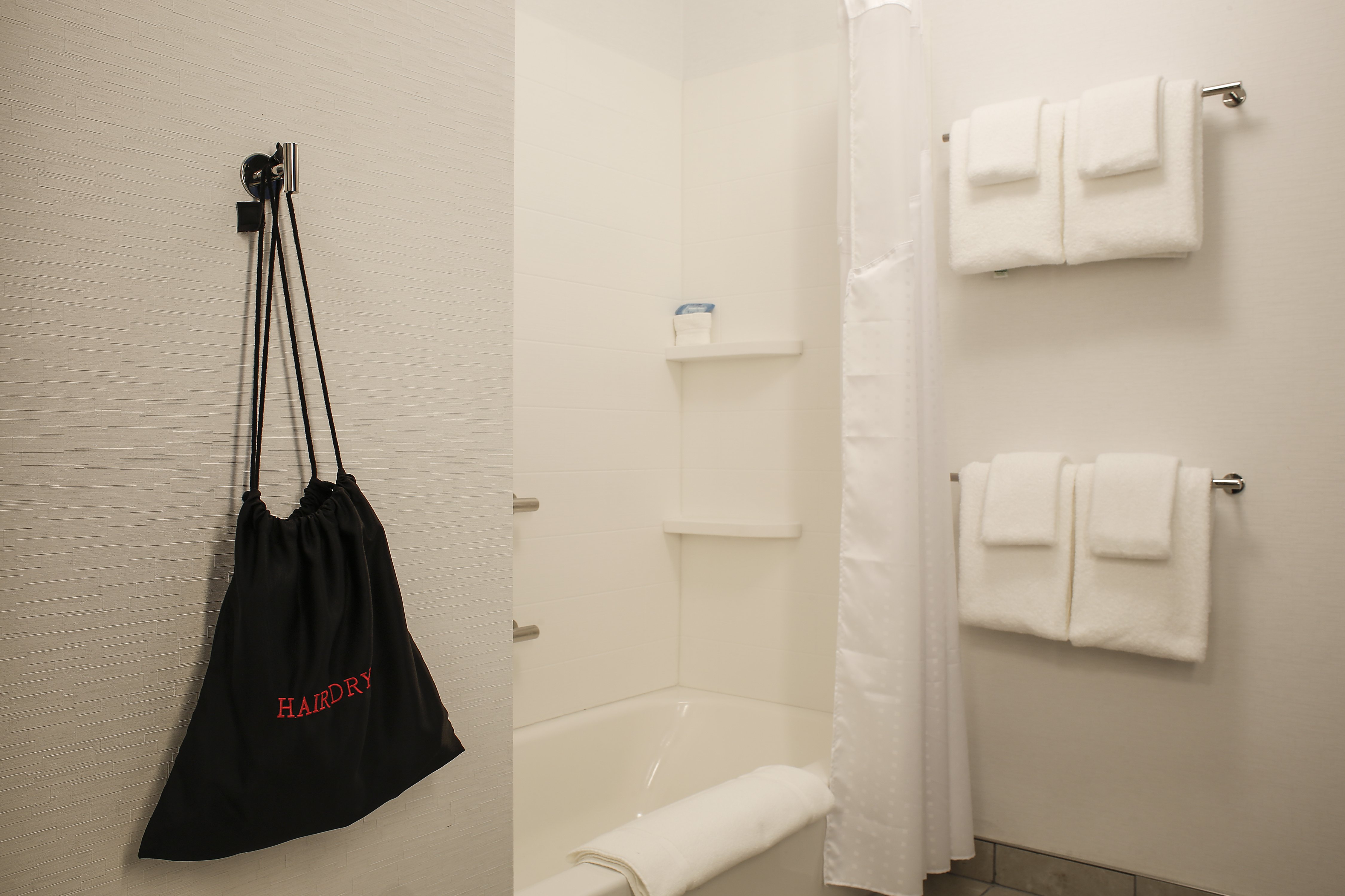 holiday inn express evansville by ihg