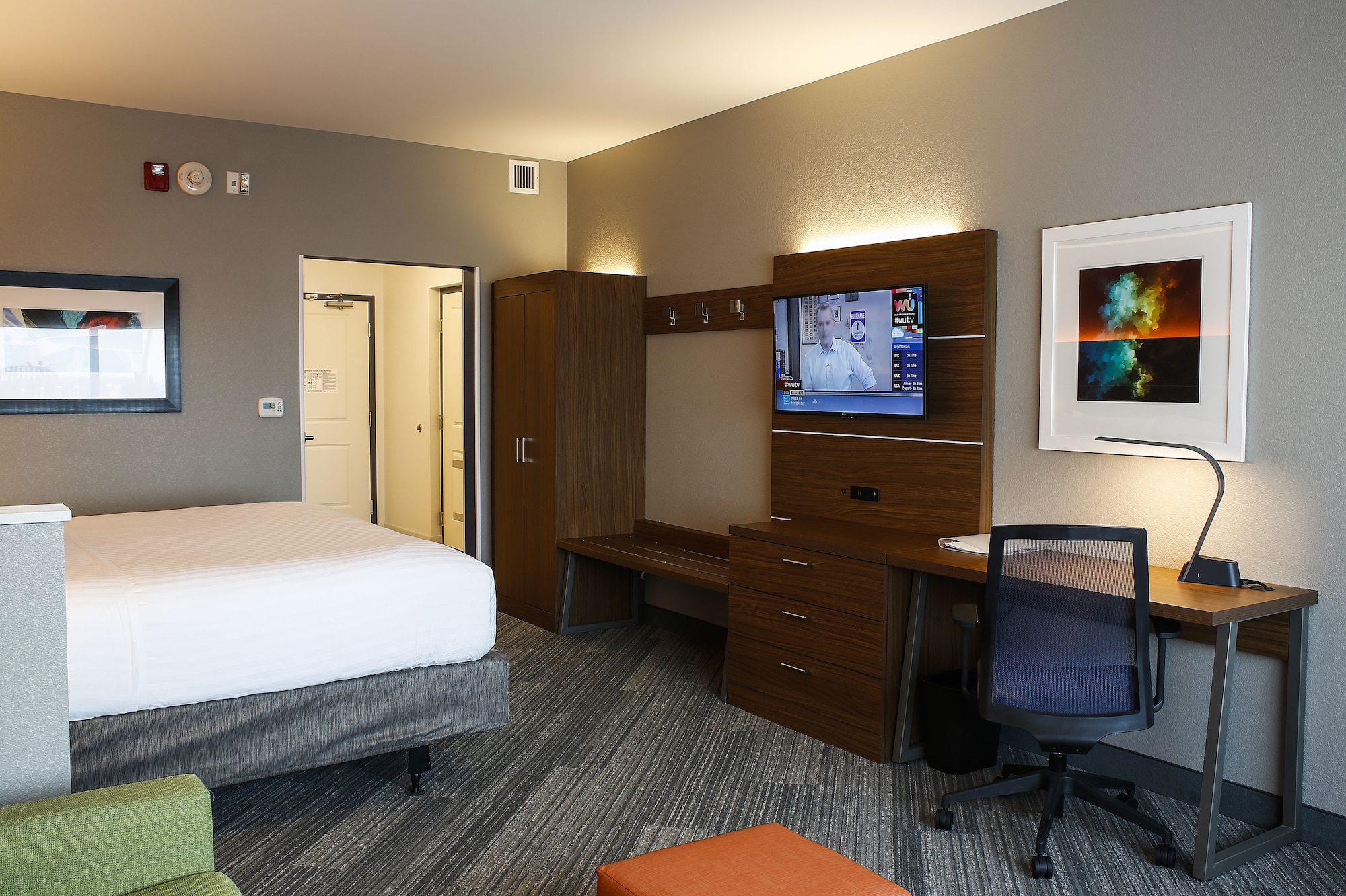 holiday inn express evansville by ihg