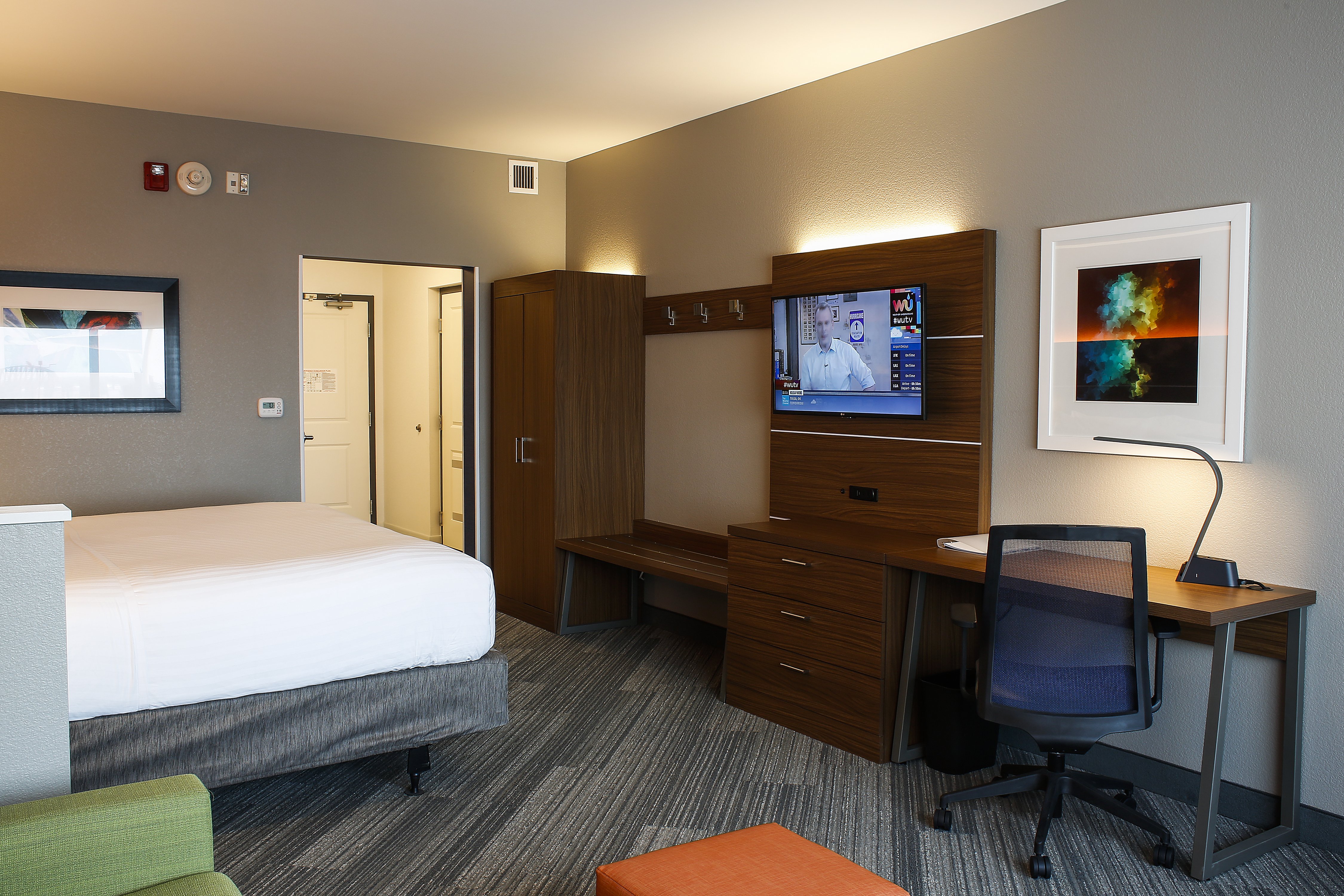 holiday inn express evansville by ihg