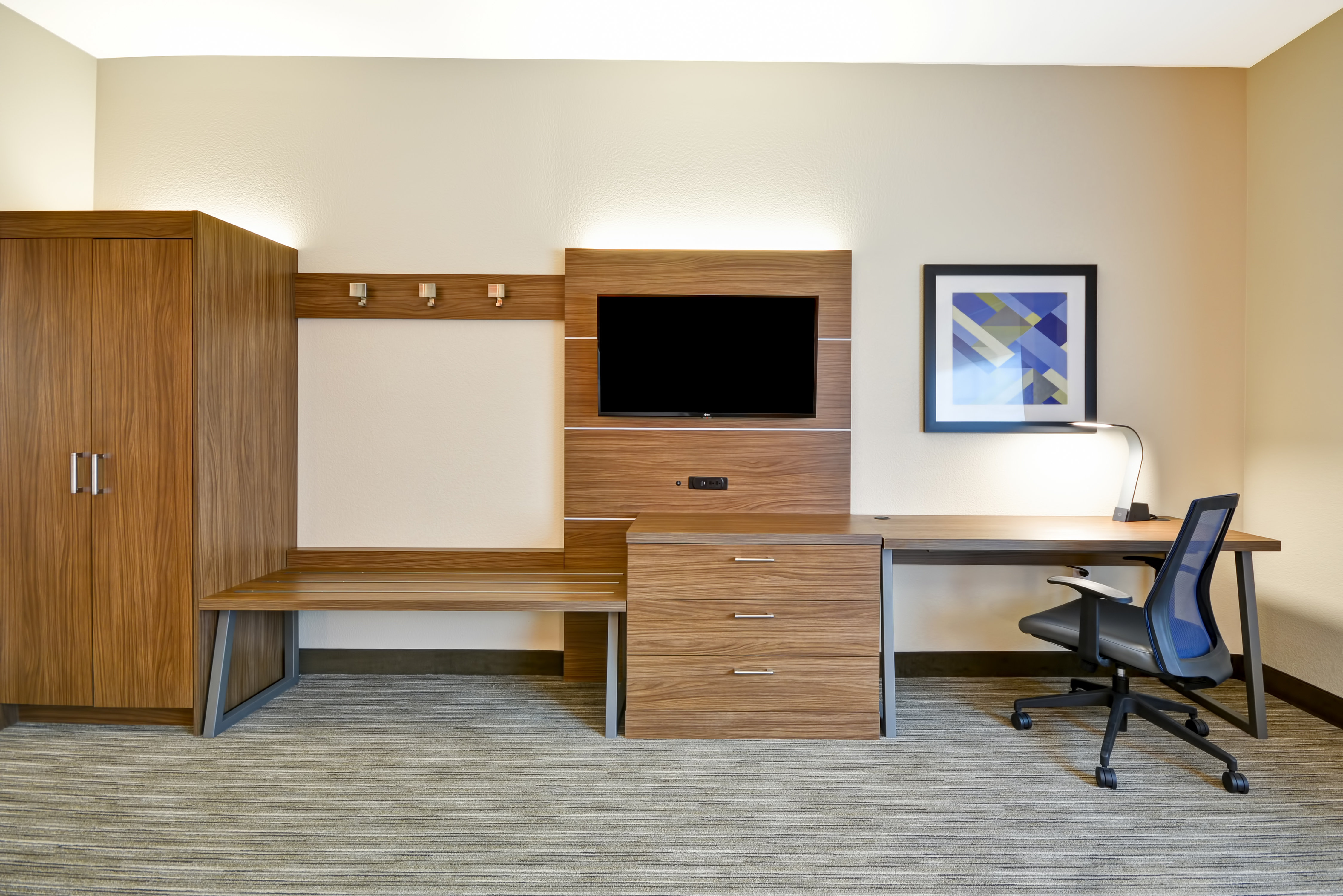 holiday inn express evansville by ihg