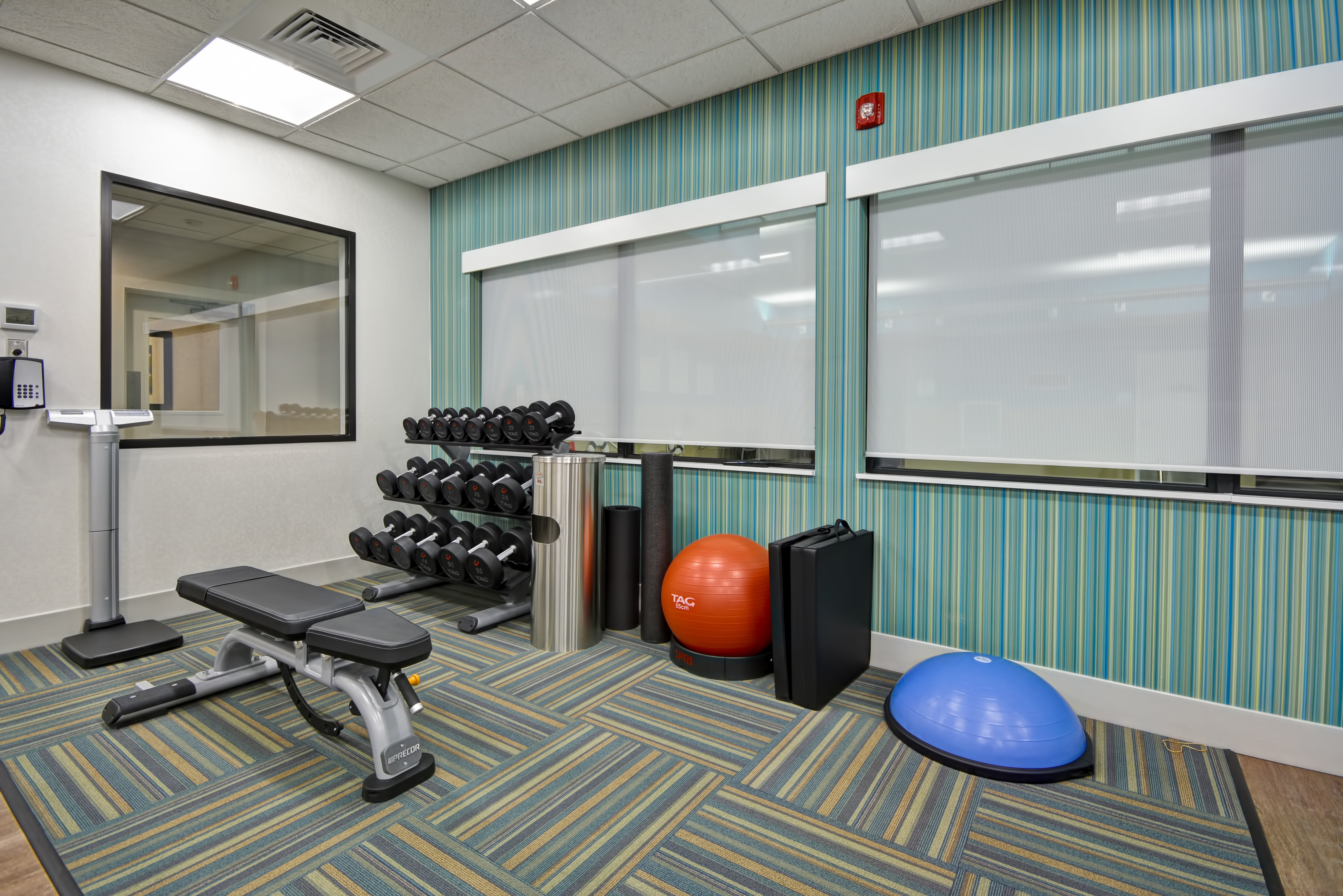 holiday inn express evansville by ihg
