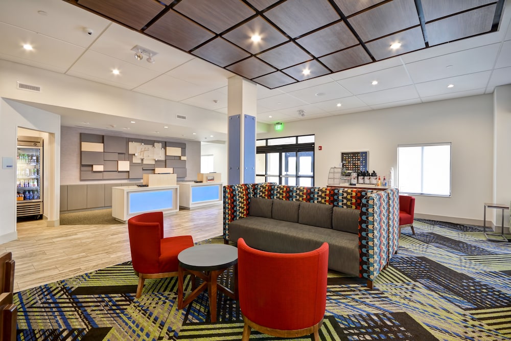 holiday inn express evansville by ihg