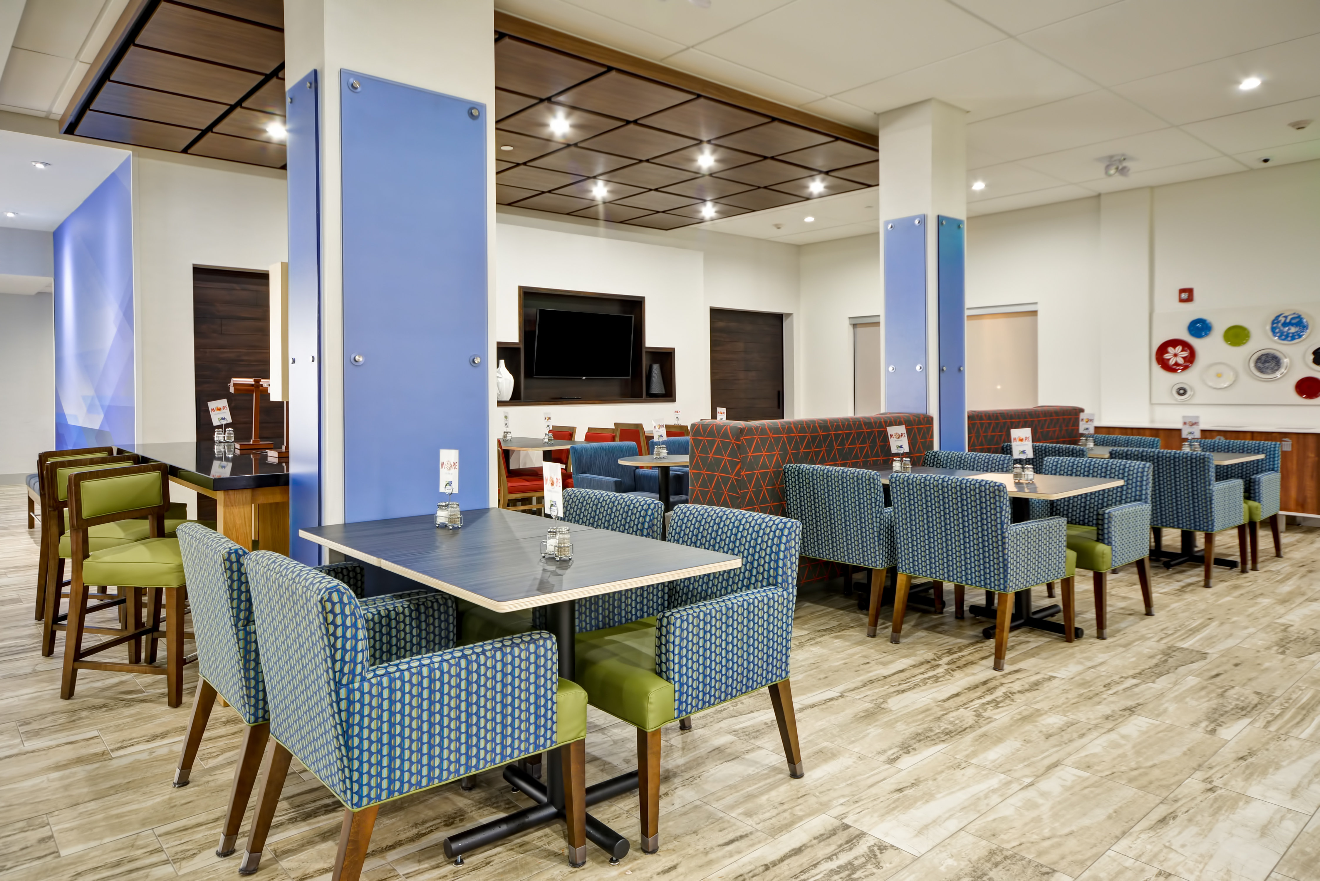 holiday inn express evansville by ihg