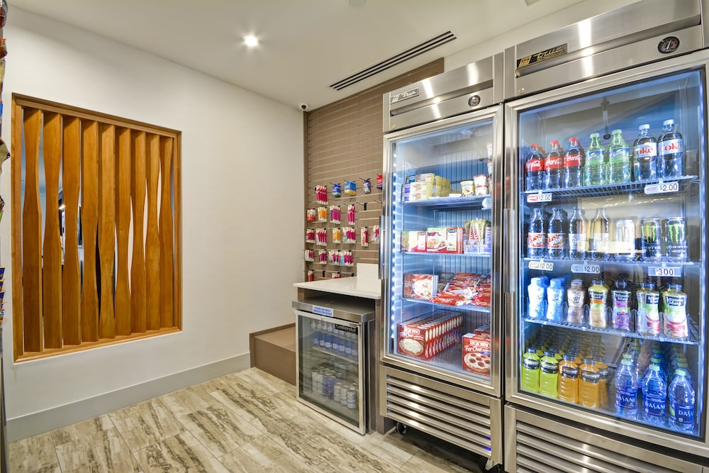 holiday inn express evansville by ihg