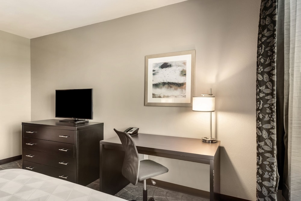 holiday inn hotel and suites silicon valley milp