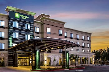 holiday inn hotel and suites silicon valley milp