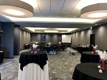 holiday inn hotel and suites silicon valley milp