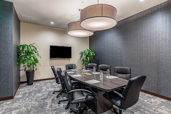 holiday inn hotel and suites silicon valley milp