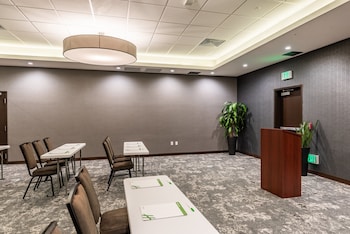 holiday inn hotel and suites silicon valley milp