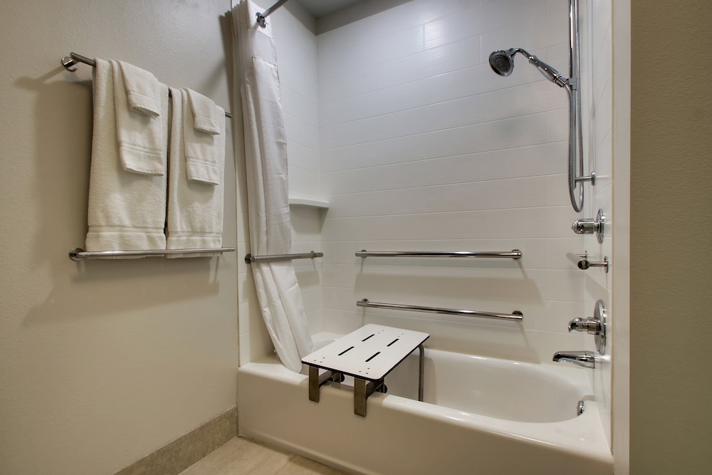 holiday inn express and suites mount vernon by ihg