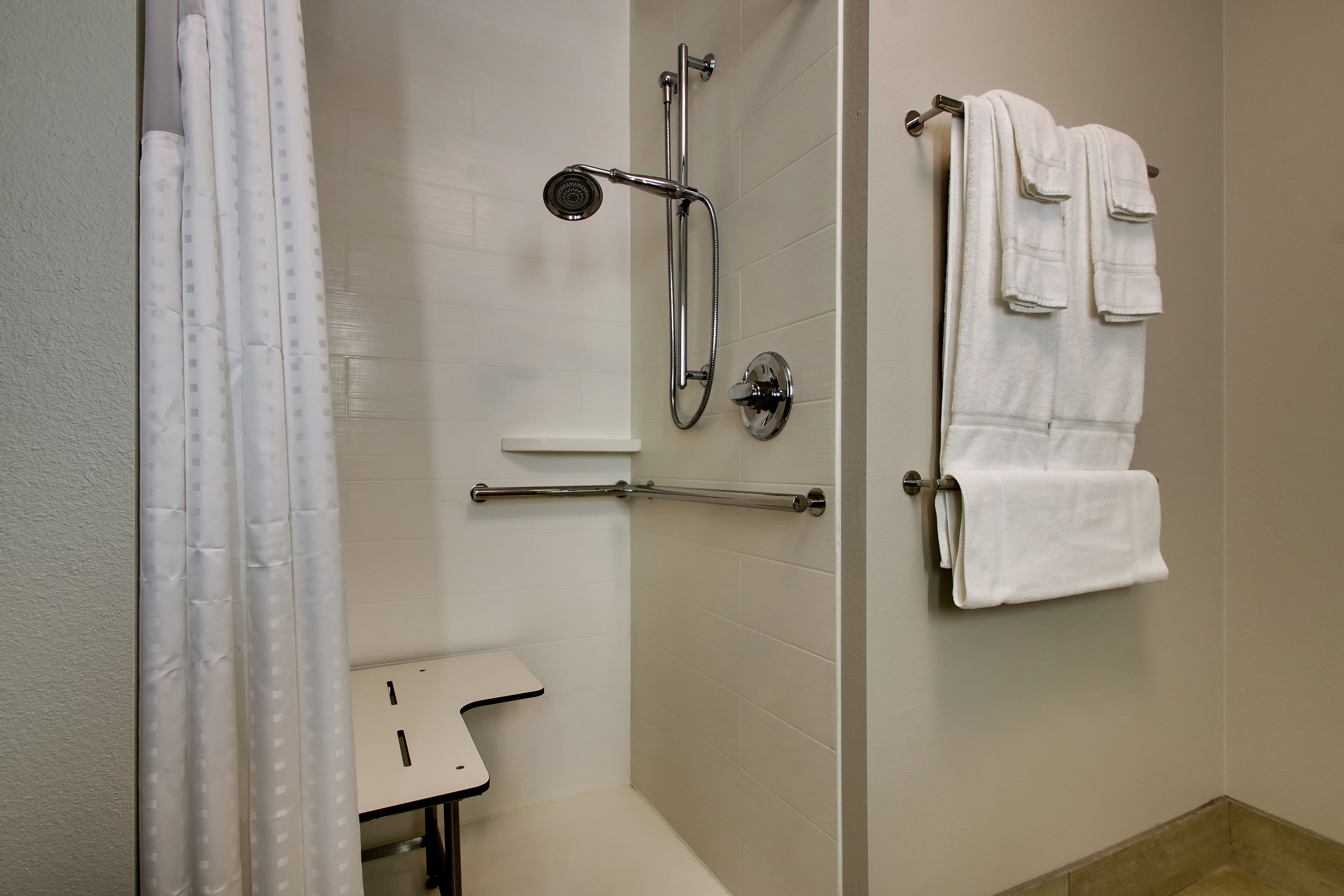 holiday inn express and suites mount vernon by ihg