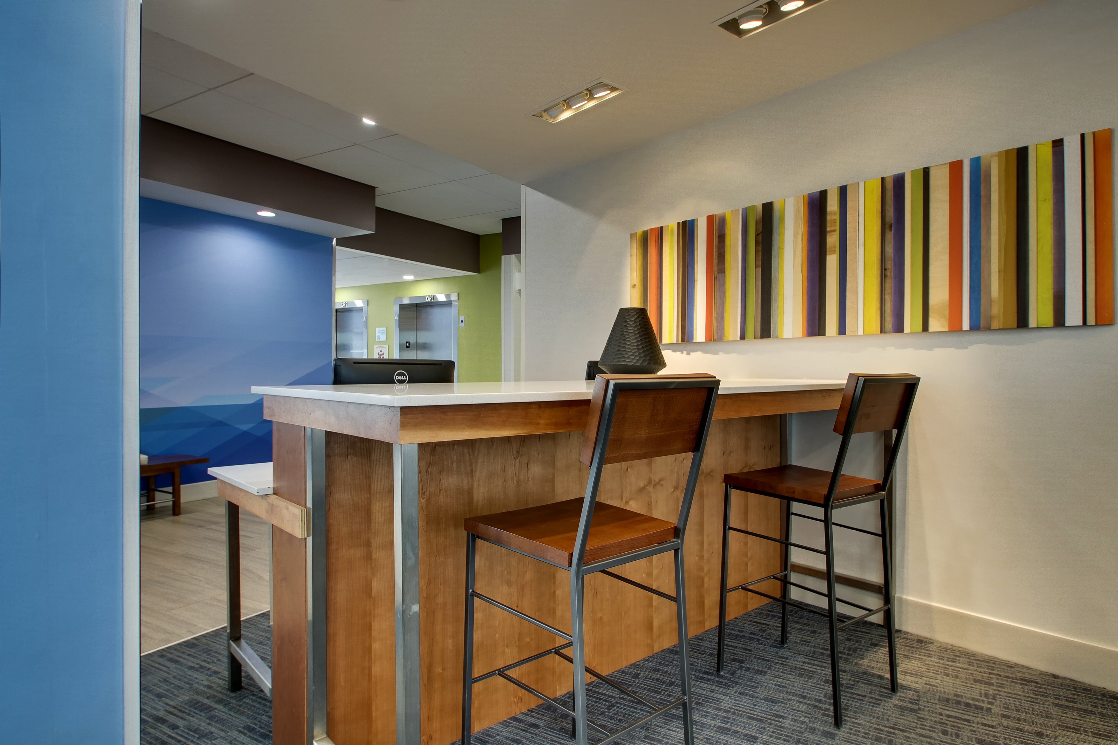 holiday inn express and suites mount vernon by ihg
