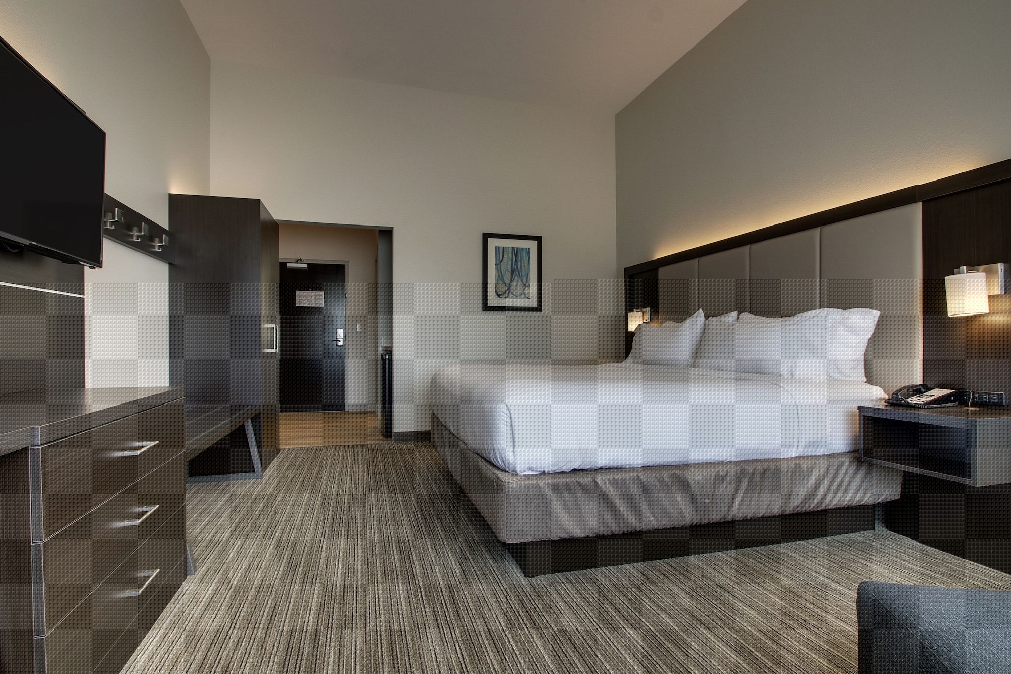 holiday inn express and suites mount vernon by ihg