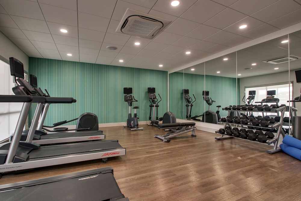 holiday inn express and suites mount vernon by ihg