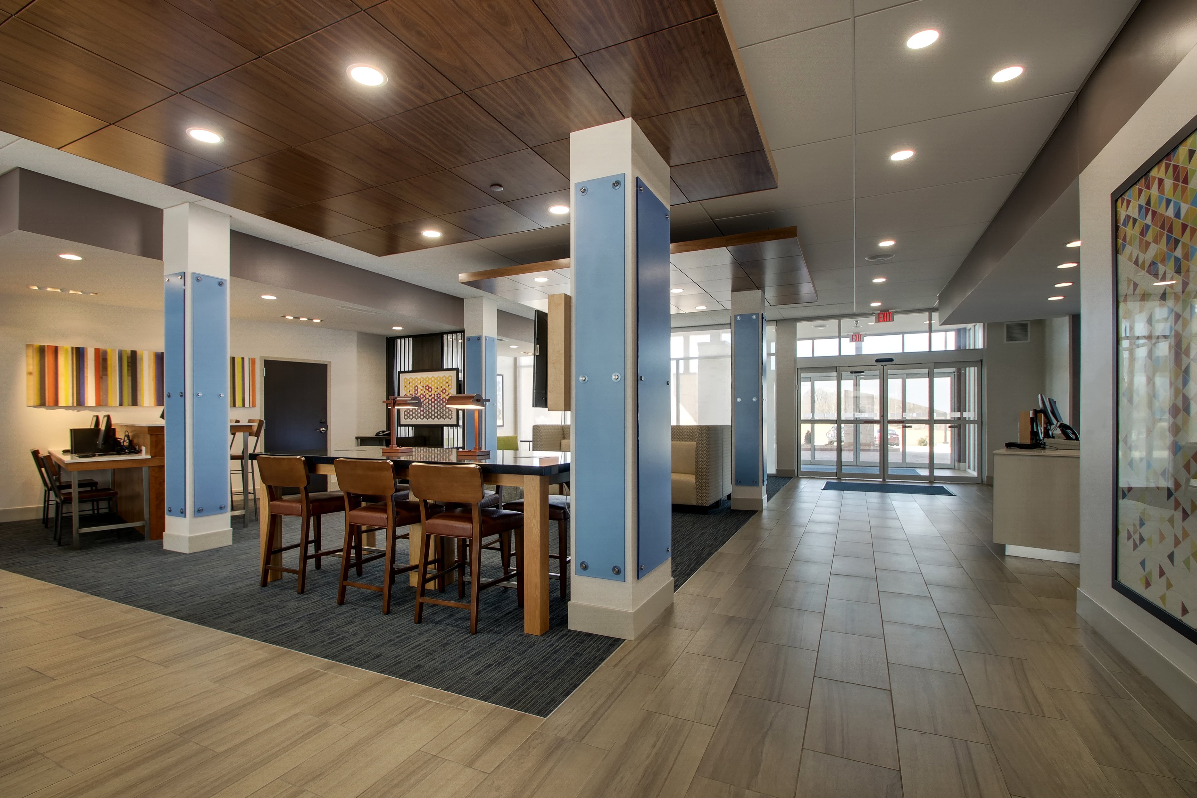 holiday inn express and suites mount vernon by ihg