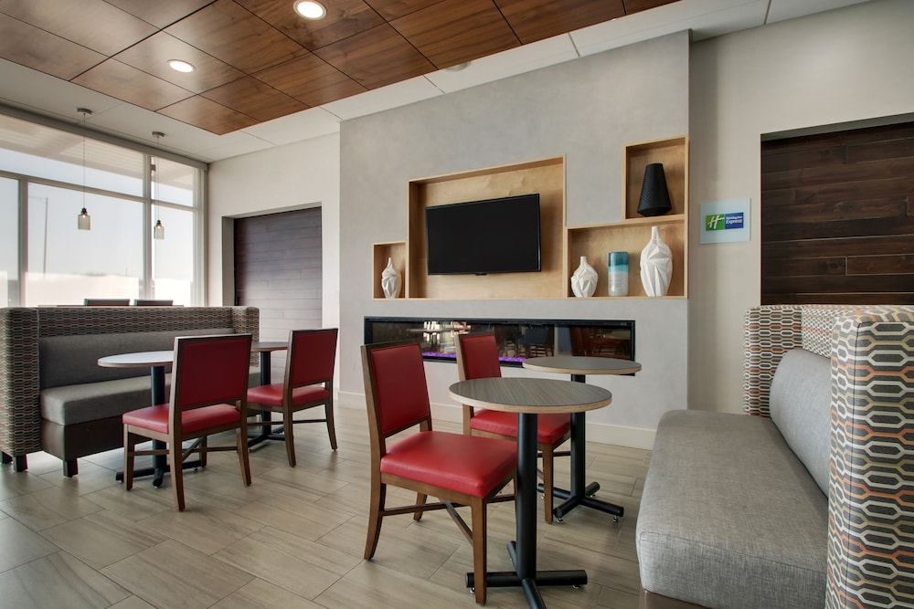 holiday inn express and suites mount vernon by ihg