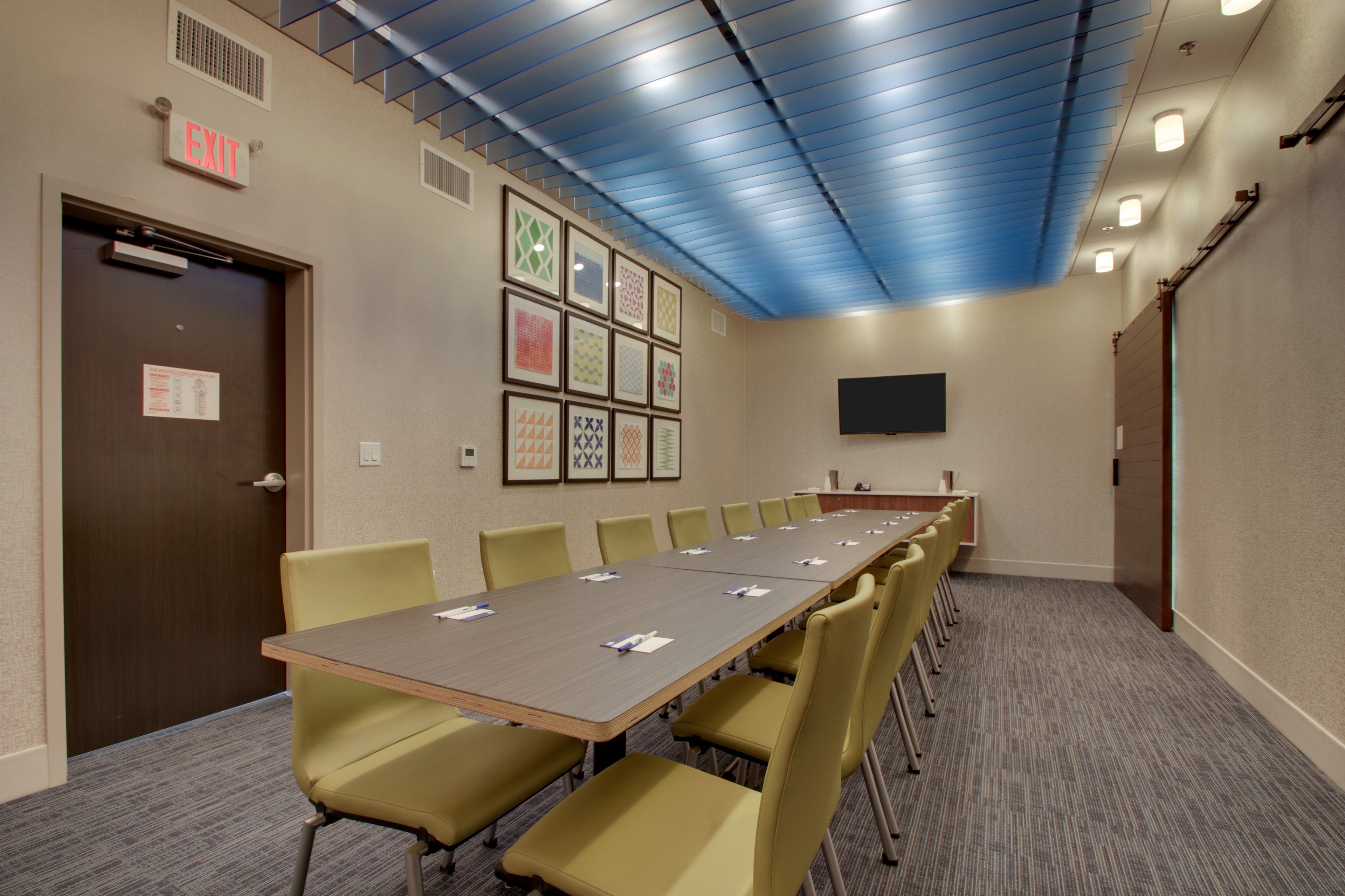 holiday inn express and suites mount vernon by ihg