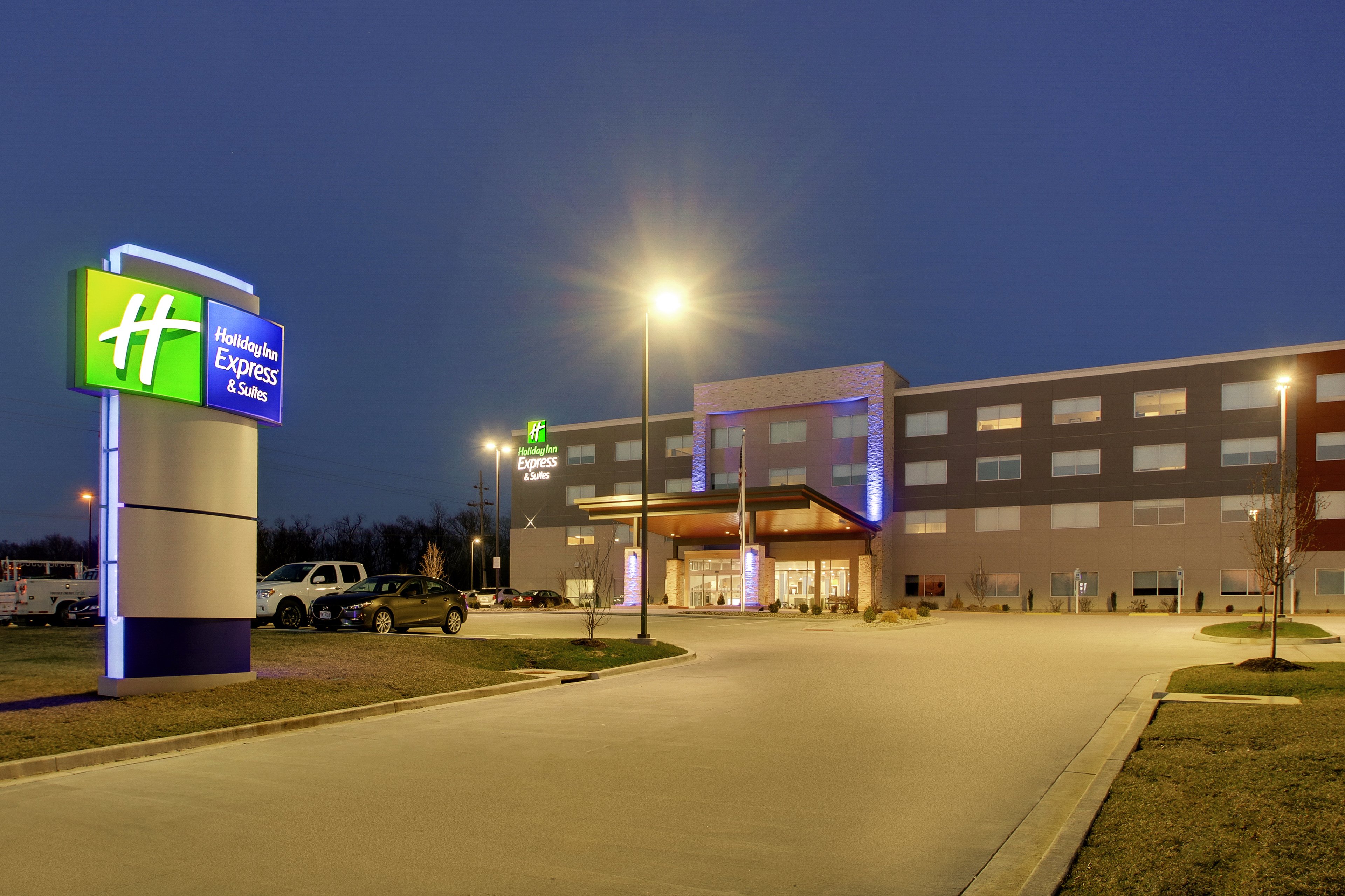 holiday inn express and suites mount vernon by ihg